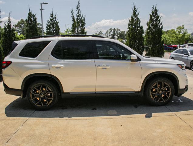 new 2025 Honda Pilot car, priced at $51,305