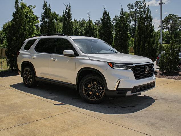 new 2025 Honda Pilot car, priced at $51,305