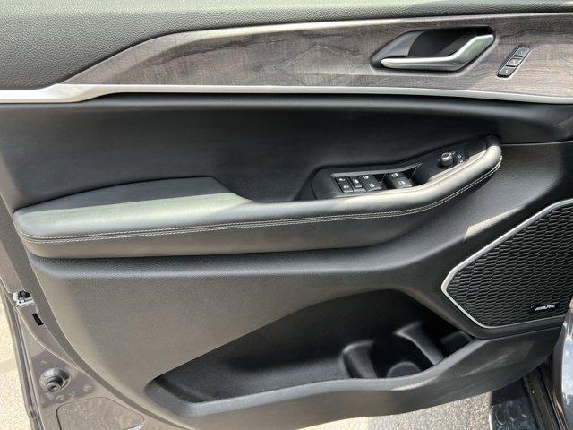 used 2022 Jeep Grand Cherokee car