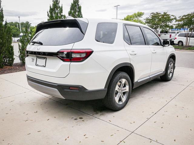 new 2025 Honda Pilot car, priced at $45,450