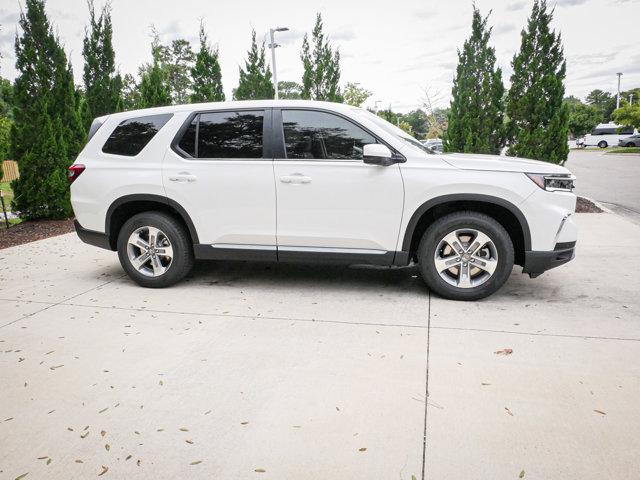 new 2025 Honda Pilot car, priced at $45,450