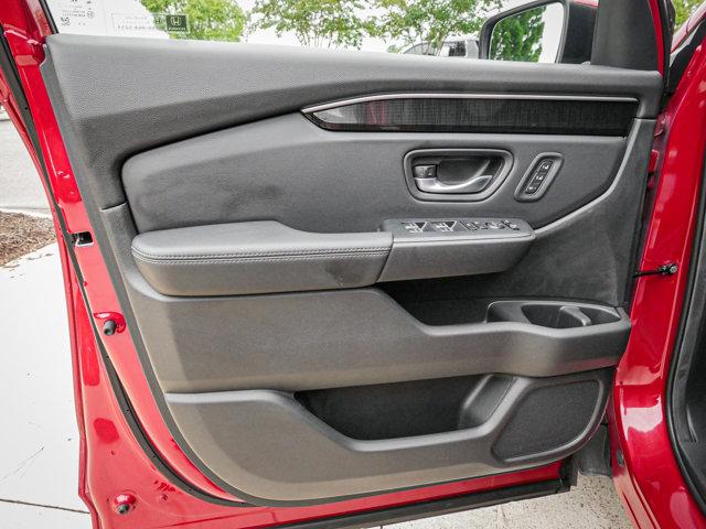 used 2025 Honda Pilot car, priced at $51,141