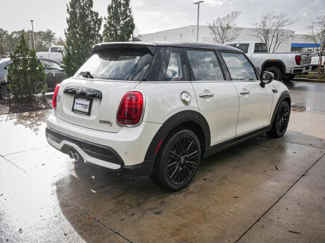 used 2023 MINI Hardtop car, priced at $28,444