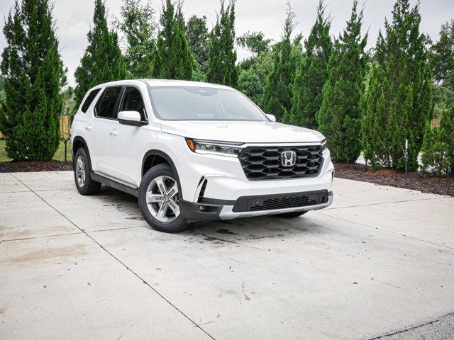 new 2025 Honda Pilot car, priced at $47,550