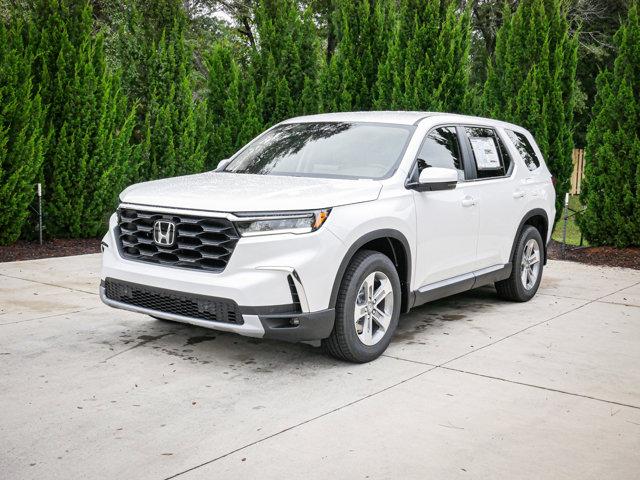 new 2025 Honda Pilot car, priced at $47,550