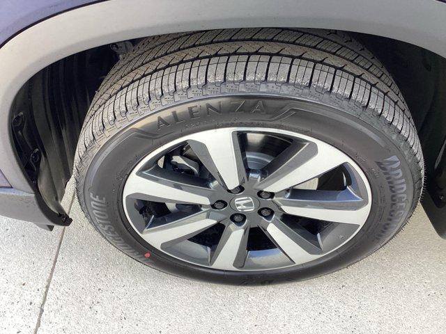 new 2025 Honda Pilot car, priced at $51,095