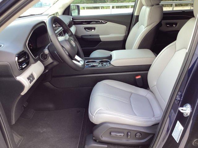 new 2025 Honda Pilot car, priced at $51,095