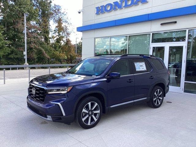 new 2025 Honda Pilot car, priced at $51,095