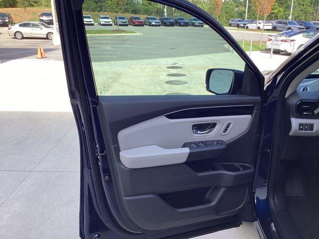 new 2025 Honda Pilot car, priced at $51,095