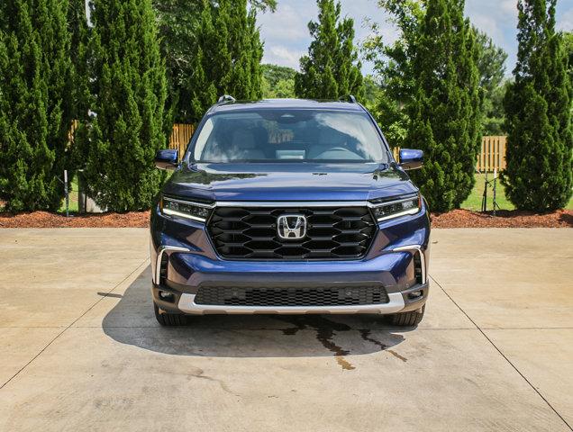 new 2025 Honda Pilot car, priced at $48,950