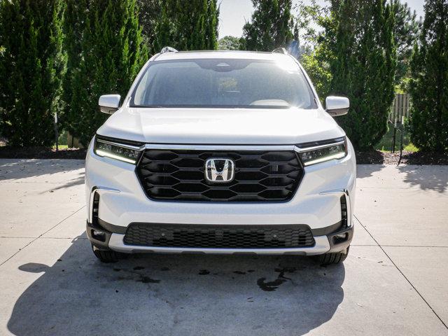 new 2025 Honda Pilot car, priced at $51,350