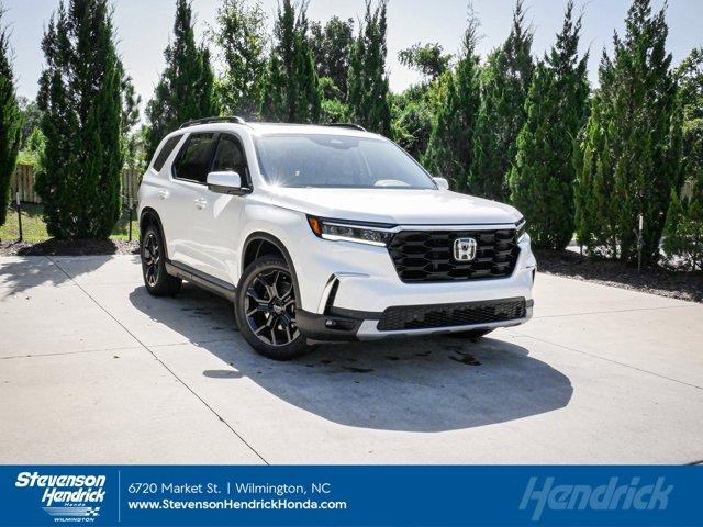 new 2025 Honda Pilot car, priced at $51,350