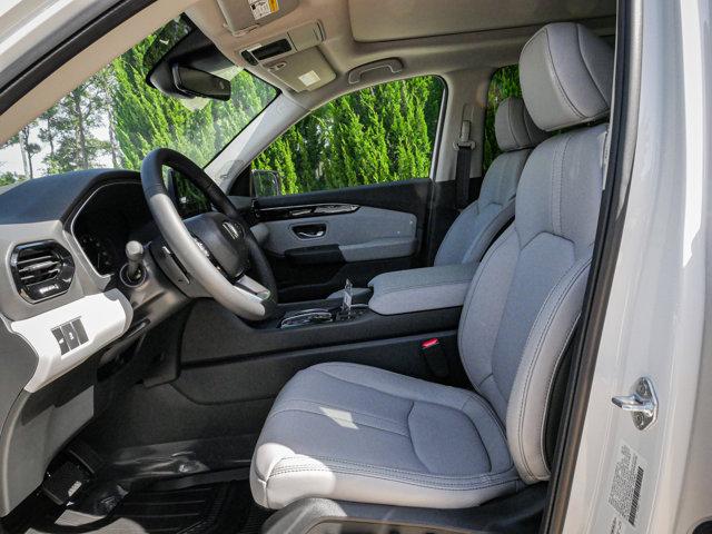 new 2025 Honda Pilot car, priced at $51,350