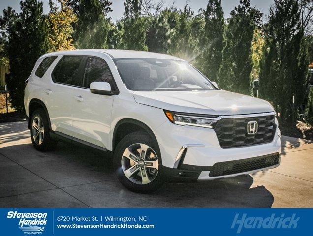 new 2025 Honda Pilot car, priced at $45,350