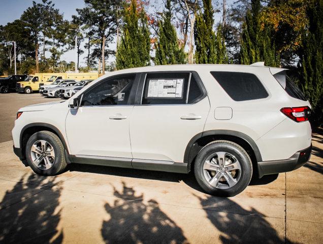 new 2025 Honda Pilot car, priced at $45,350