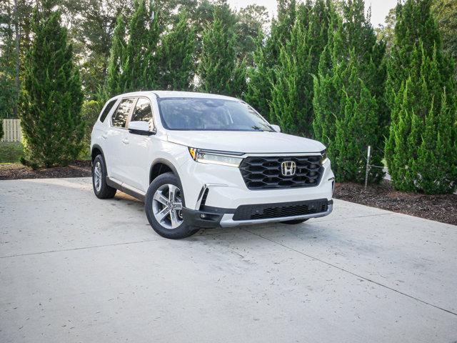 new 2025 Honda Pilot car, priced at $48,280