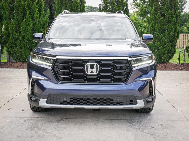 new 2025 Honda Pilot car, priced at $52,950