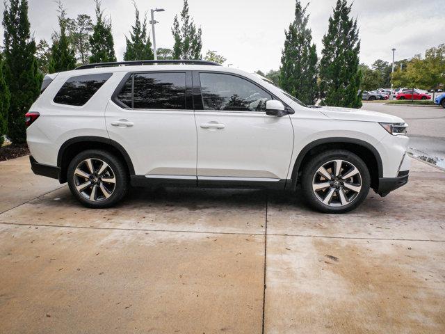 new 2025 Honda Pilot car, priced at $49,450