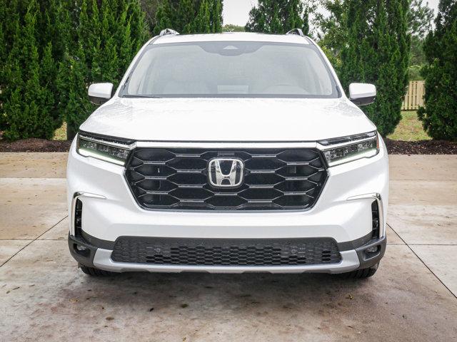 new 2025 Honda Pilot car, priced at $49,450
