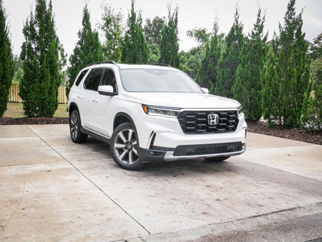 new 2025 Honda Pilot car, priced at $49,450