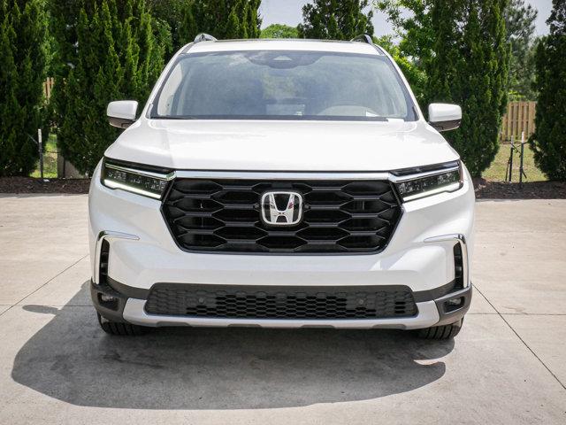 new 2025 Honda Pilot car, priced at $51,505