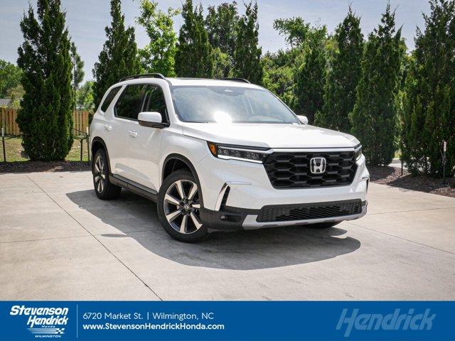 new 2025 Honda Pilot car, priced at $51,505