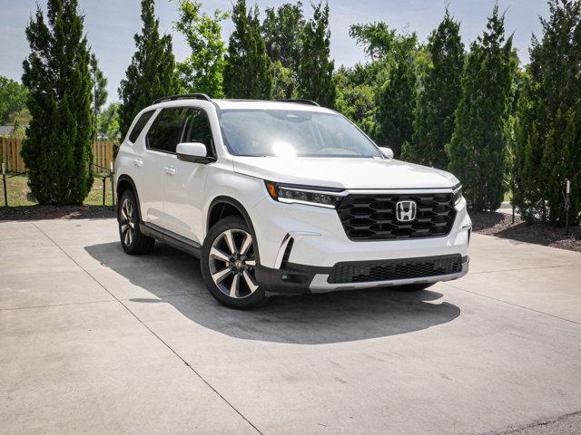 new 2025 Honda Pilot car, priced at $51,505
