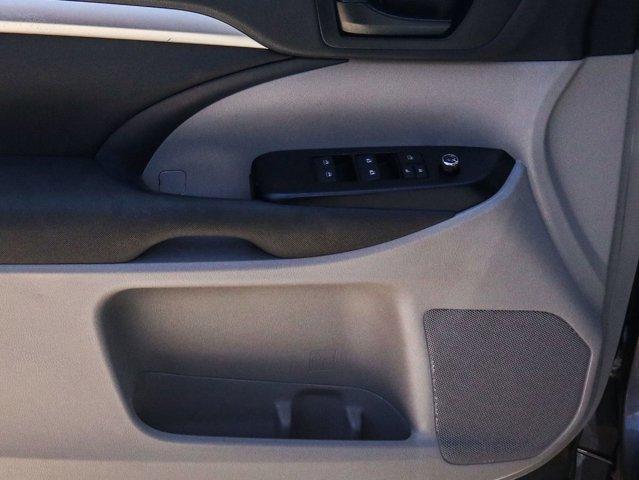 used 2019 Toyota Highlander car, priced at $21,224