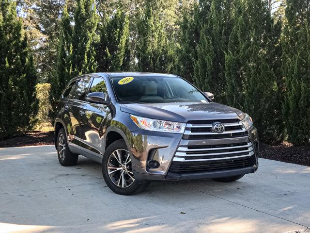 used 2019 Toyota Highlander car, priced at $20,354
