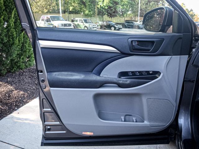 used 2019 Toyota Highlander car, priced at $20,354