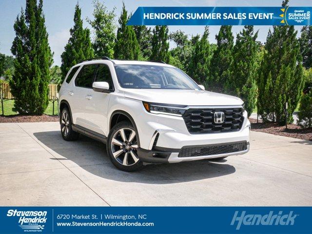 new 2025 Honda Pilot car, priced at $50,395