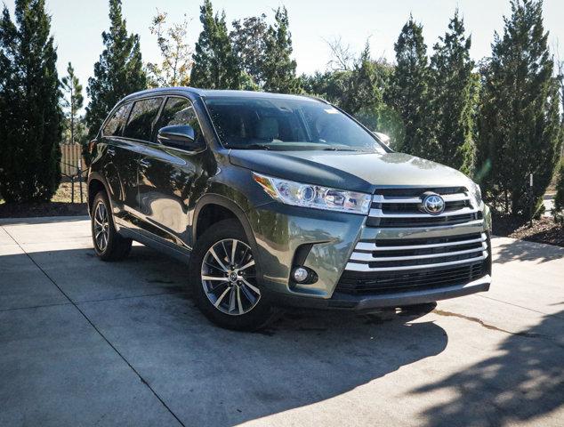 used 2018 Toyota Highlander car, priced at $24,875