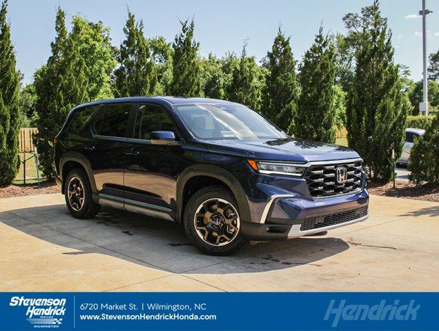 new 2025 Honda Pilot car, priced at $47,700