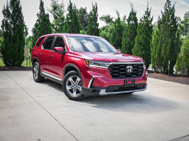 new 2025 Honda Pilot car, priced at $45,405