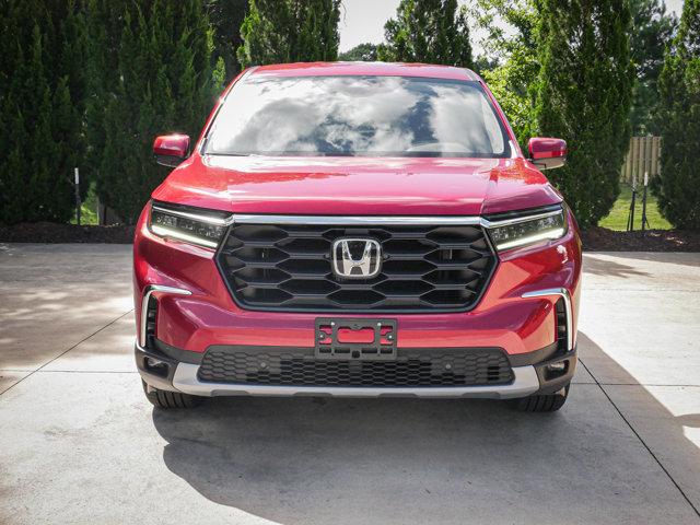 new 2025 Honda Pilot car, priced at $45,405