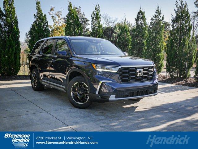 new 2025 Honda Pilot car, priced at $49,195