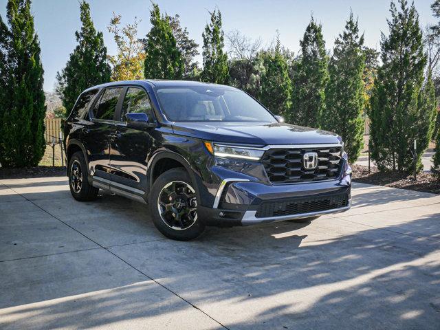 new 2025 Honda Pilot car, priced at $49,195