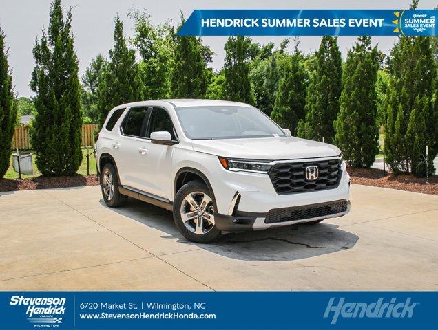 new 2025 Honda Pilot car, priced at $45,405