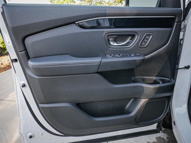 used 2025 Honda Pilot car, priced at $49,241