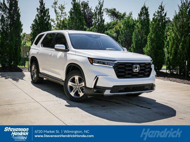 new 2025 Honda Pilot car, priced at $46,530