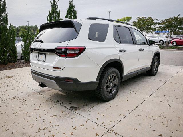 new 2025 Honda Pilot car, priced at $51,350