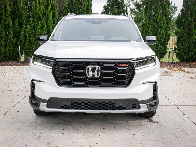 new 2025 Honda Pilot car, priced at $51,350