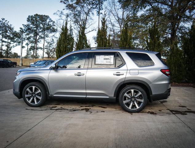 new 2025 Honda Pilot car, priced at $48,895