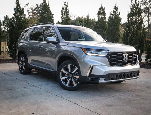 new 2025 Honda Pilot car, priced at $48,895