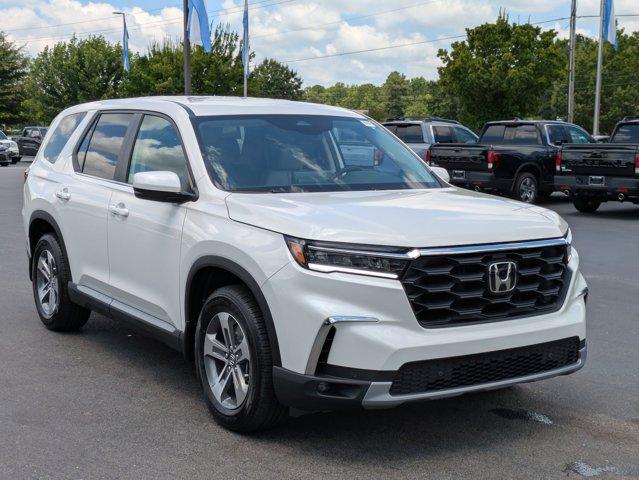 new 2025 Honda Pilot car, priced at $46,135