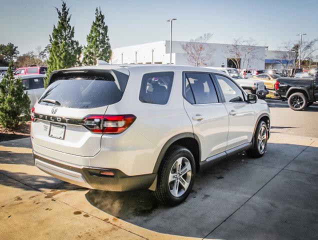 new 2025 Honda Pilot car, priced at $47,450