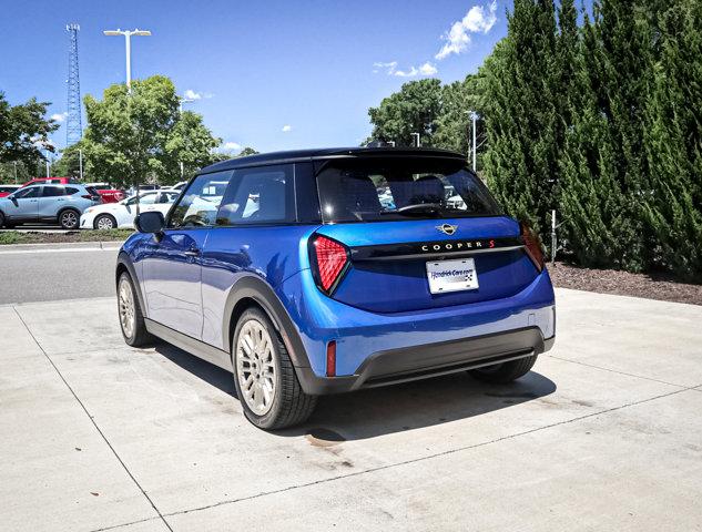 used 2025 MINI Hardtop car, priced at $33,249