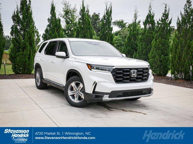 new 2025 Honda Pilot car, priced at $46,180