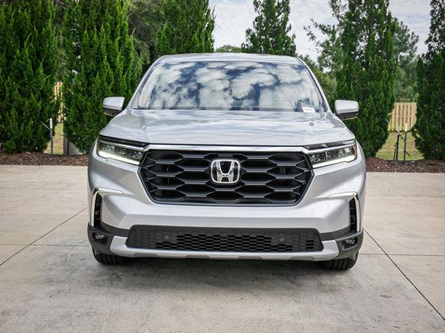 new 2025 Honda Pilot car, priced at $49,195