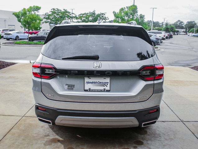 used 2025 Honda Pilot car, priced at $48,299